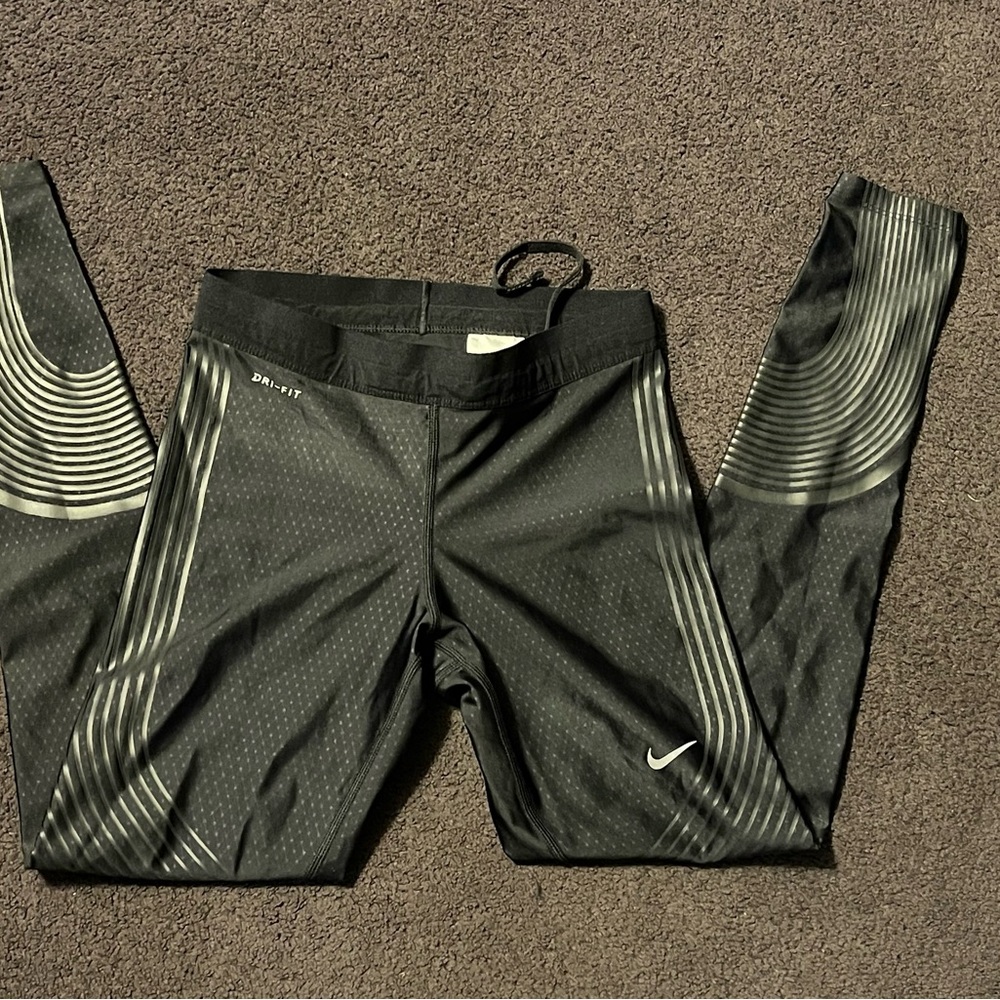 Nike women Black Leggings with Gray Accents